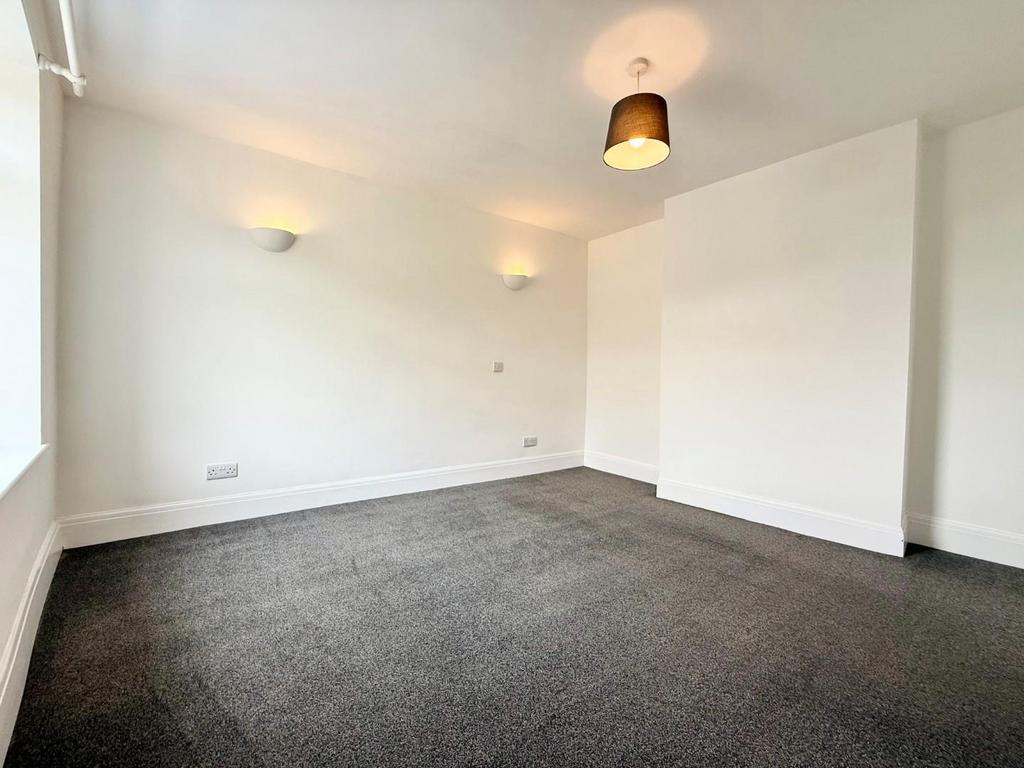 1 Mount bedroom 1.jpg