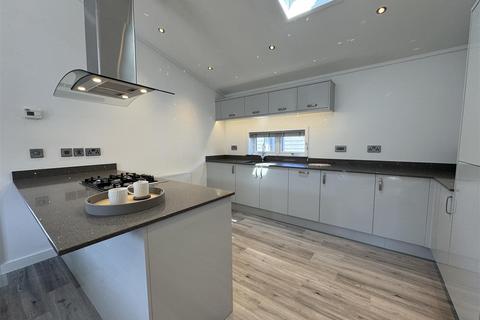2 bedroom detached bungalow for sale, Levern Close, Goonhavern