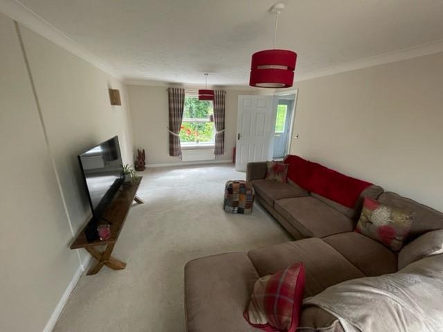Living Room 4.jpg