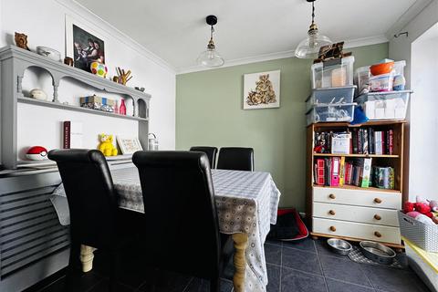 2 Cameron Close, Tiverton, EX16 5DB
