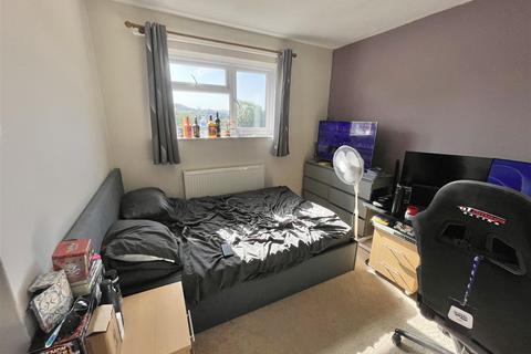 2 Cameron Close, Tiverton, EX16 5DB