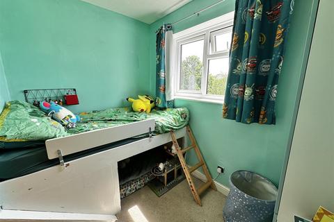 2 Cameron Close, Tiverton, EX16 5DB