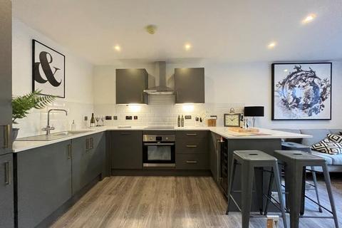 2 bedroom flat to rent, Charles House 8 Winckley Square, Preston PR1