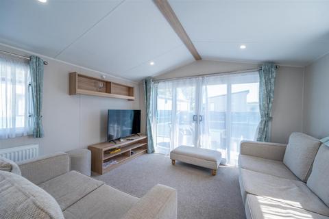 undefined, Havant Road, Hayling Island PO11