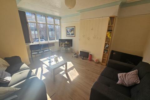 3 bedroom house to rent, Manor Terrace, Leeds LS6