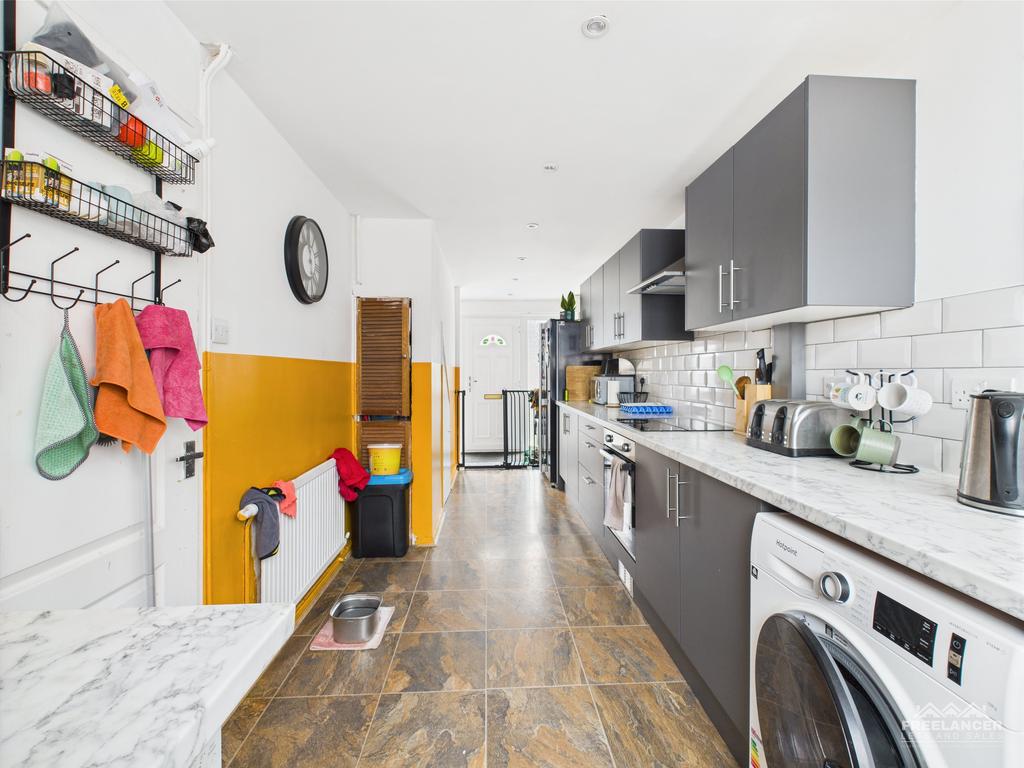 Kitchen 1