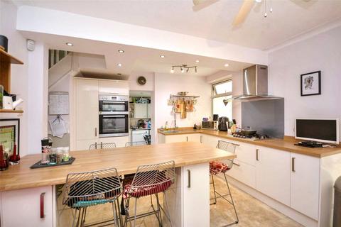 3 bedroom semi-detached house for sale, Merton Gardens, Farsley, Pudsey, West Yorkshire