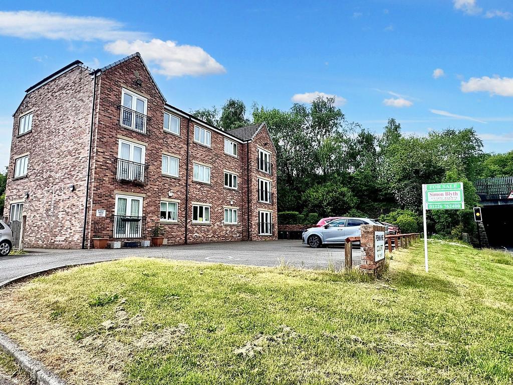 Pennine court