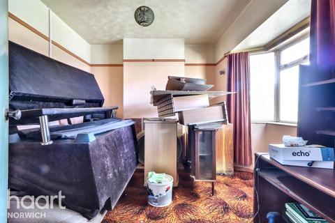 3 bedroom semi-detached house for sale, Woodcock Road, Norwich