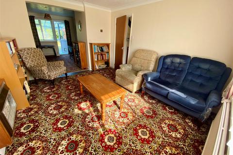 3 bedroom semi-detached house for sale, Stroma Gardens, Hailsham