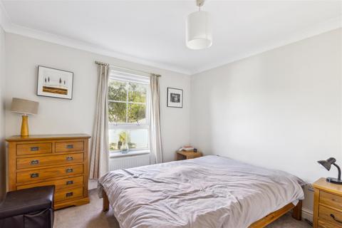 1 bedroom flat for sale, Malthouse Drive, London, W4