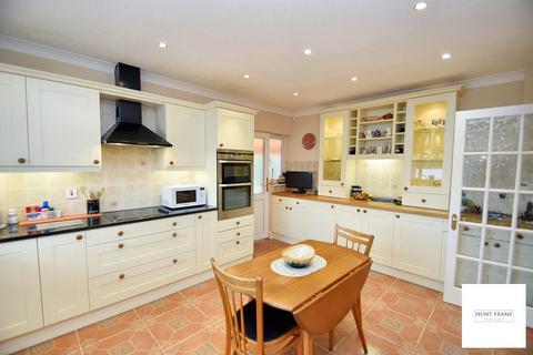 3 bedroom detached bungalow for sale, Winceby Close, Bexhill-On-Sea TN39
