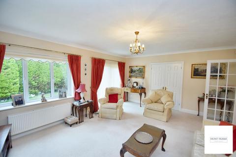 3 bedroom detached bungalow for sale, Winceby Close, Bexhill-On-Sea TN39