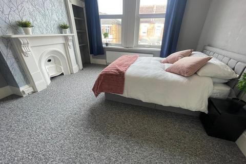 undefined, Wilton Road, Colliers Wood SW19