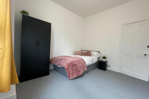 undefined, Wilton Road, Colliers Wood SW19