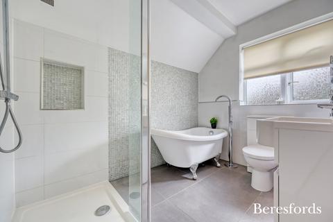 305 Corbets Tey Road, Upminster, RM14 2DE