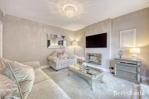 305 Corbets Tey Road, Upminster, RM14 2DE