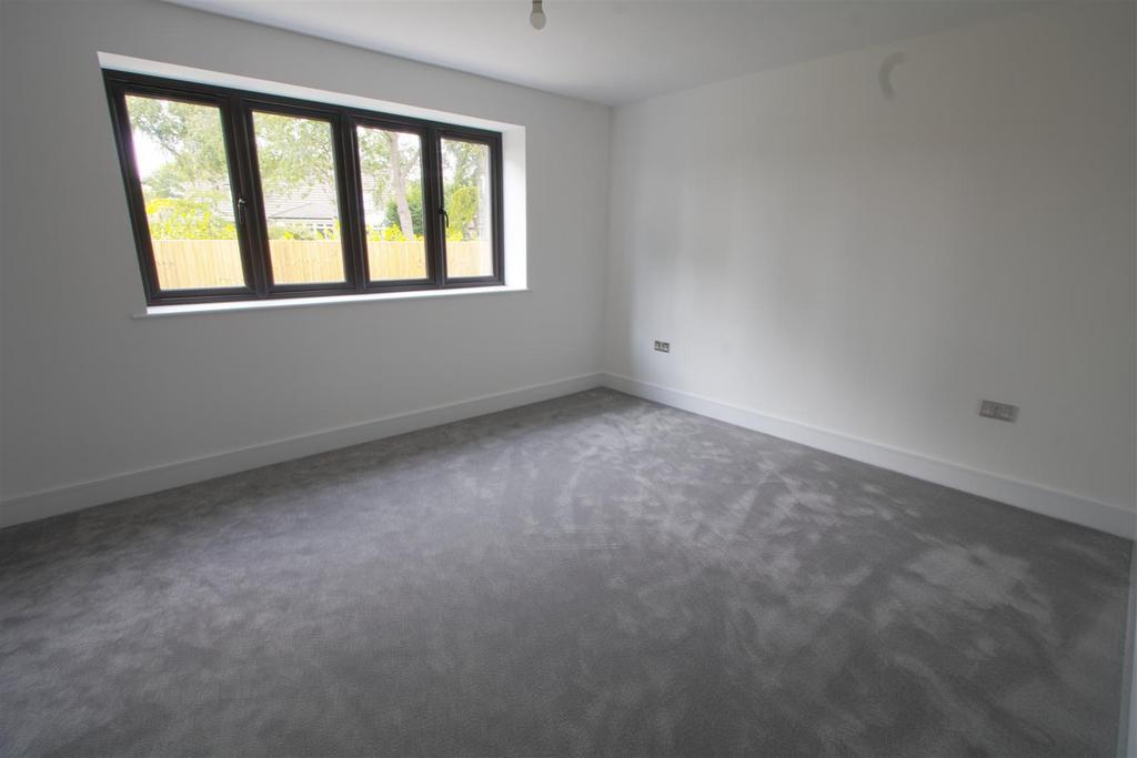 BEDROOM1.jpg