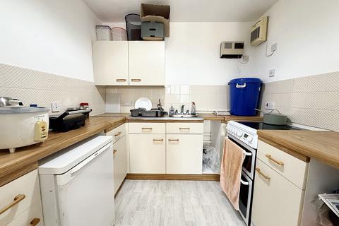 1 bedroom flat for sale, Verona Close, Uxbridge, UB8