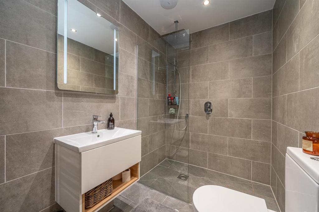 11-Chambersbury-Lane-03612.jpg