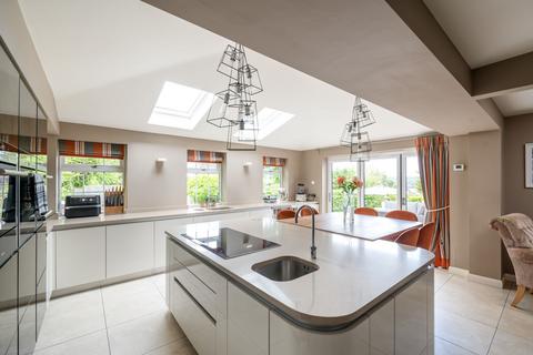 3 Cartmel Close, Reigate, RH2 0LS