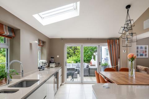 3 Cartmel Close, Reigate, RH2 0LS