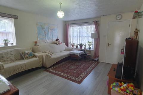 294 Westmacott Drive, Feltham, TW14 9XA