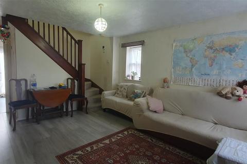 294 Westmacott Drive, Feltham, TW14 9XA