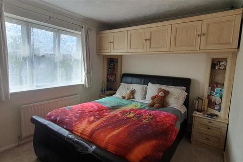 294 Westmacott Drive, Feltham, TW14 9XA