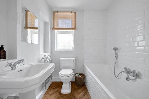70 Howard Road, Bromley, BR1 3QJ
