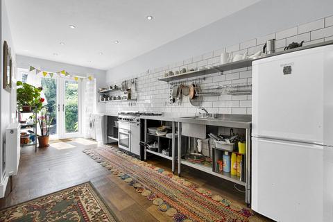 80 Farmer Road, London, E10 5DH