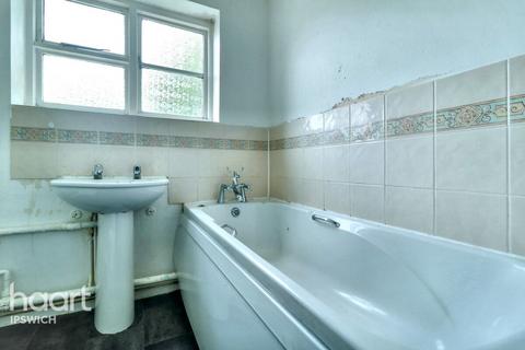 1 bedroom end of terrace house for sale, Sycamore Close, Ipswich