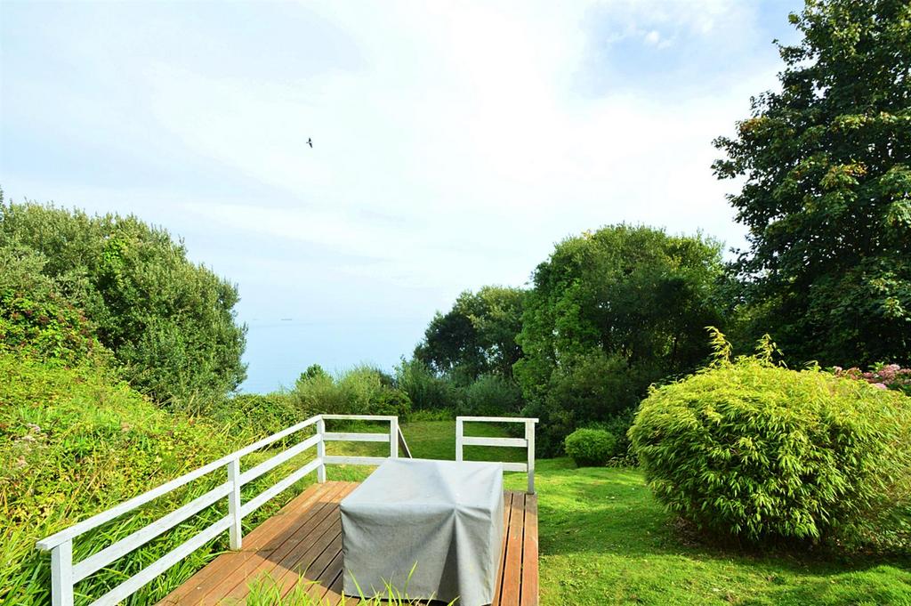 Resized Comm Garden4.jpg