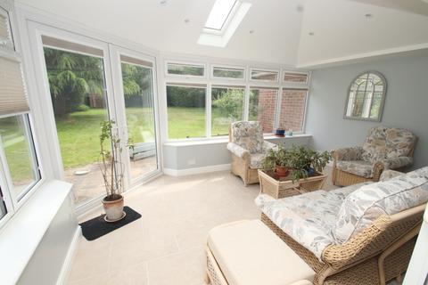 1 Bluebell Close, Orpington, BR6 8HS