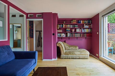 34 Berkeley Walk, London, N7 7RS
