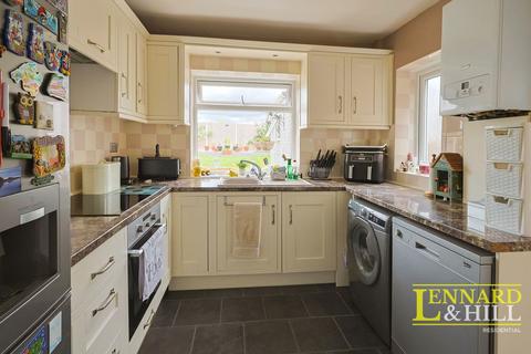 61 Cornwell Crescent, Stanford-le-hope, SS17 7DL
