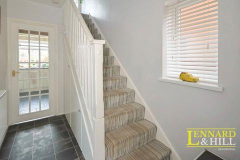 61 Cornwell Crescent, Stanford-le-hope, SS17 7DL