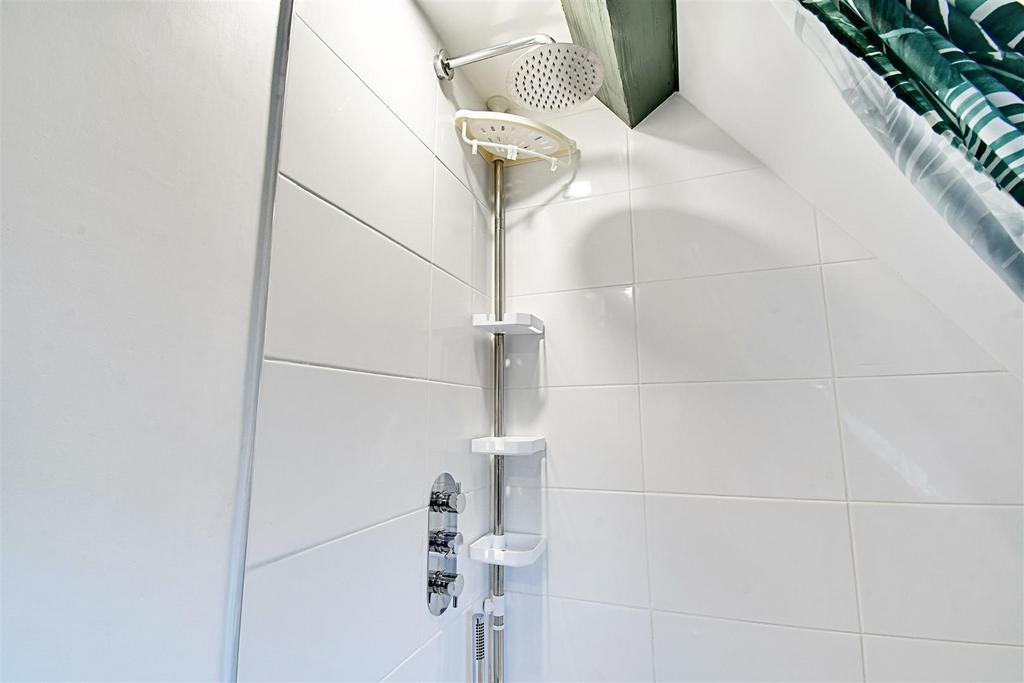 Shower 2.jpg
