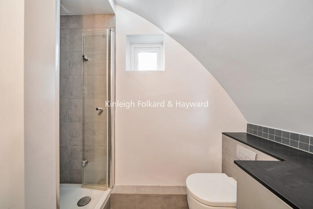 E7f3b5a5-c61d-4d80-8