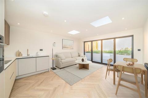 3 bedroom flat for sale, Embleton Road, London SE13