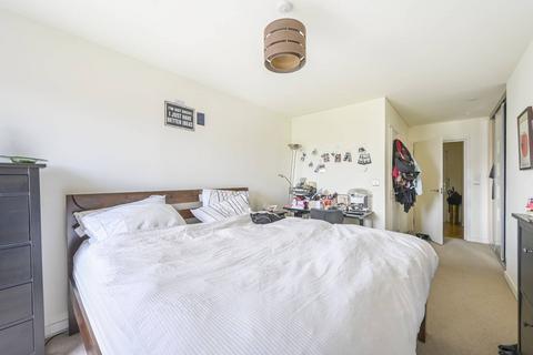2 bedroom flat for sale, Chi Building, Crowder Street, Shadwell, London, E1