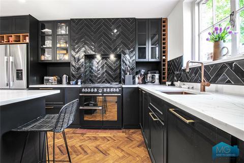 Flat 1b, 28 Coolhurst Road, London, N8 8EL