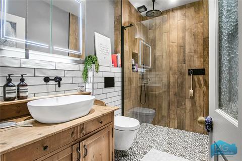 Flat 1b, 28 Coolhurst Road, London, N8 8EL