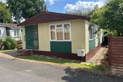 2 bedroom mobile home for sale, Ottershaw