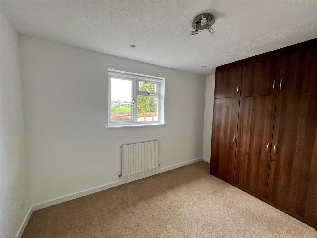 69 Upper Howsell Bedroom 2 - Copy.jpg