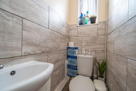 12 Firhill Road, London, SE6 3JS