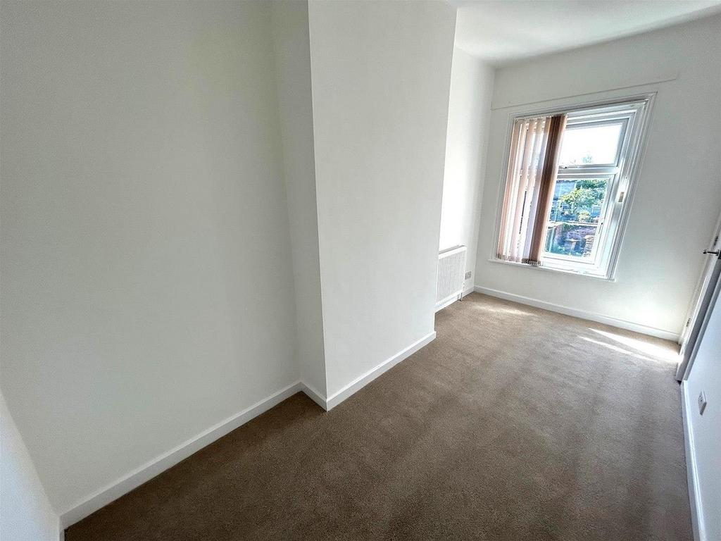 JOHNSONS ST BEDROOM2.jpg
