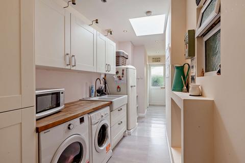 5 bedroom detached house for sale, Wykeham Avenue, Hornchurch, RM11