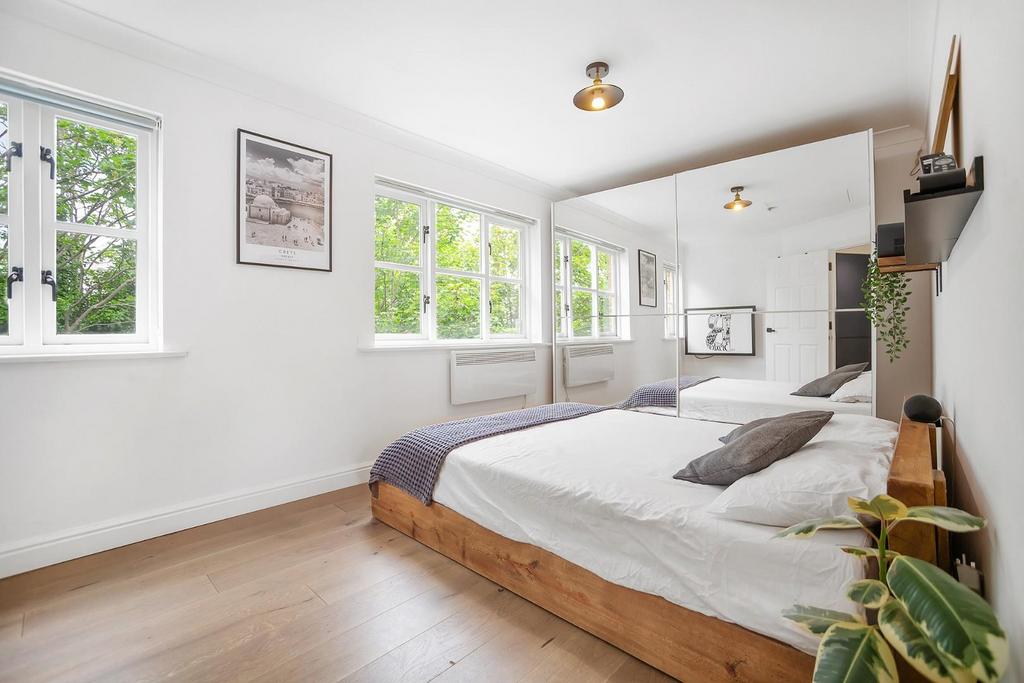 Bedroom.JPG