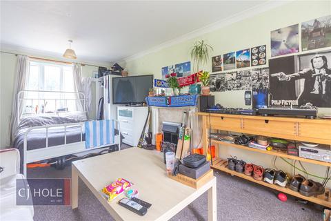 4 bedroom semi-detached house to rent, Cropthorne Road South, Horfield, Bristol, BS7